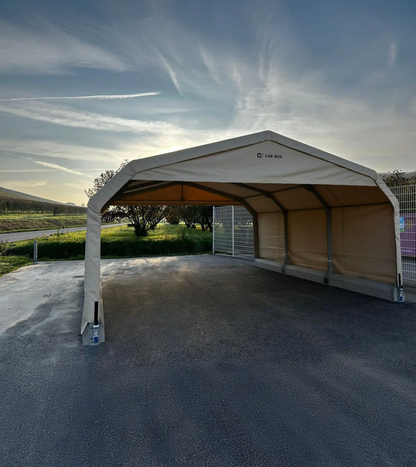Copertura in PVC modello Hangar Box per mezzi e attrezzature - RomaTrailer